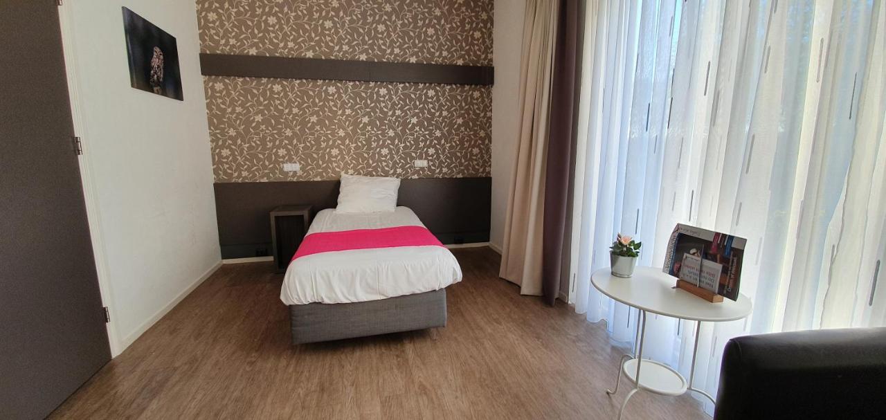 B&B Hotel De Vrije Vogel Elsloo  Dış mekan fotoğraf